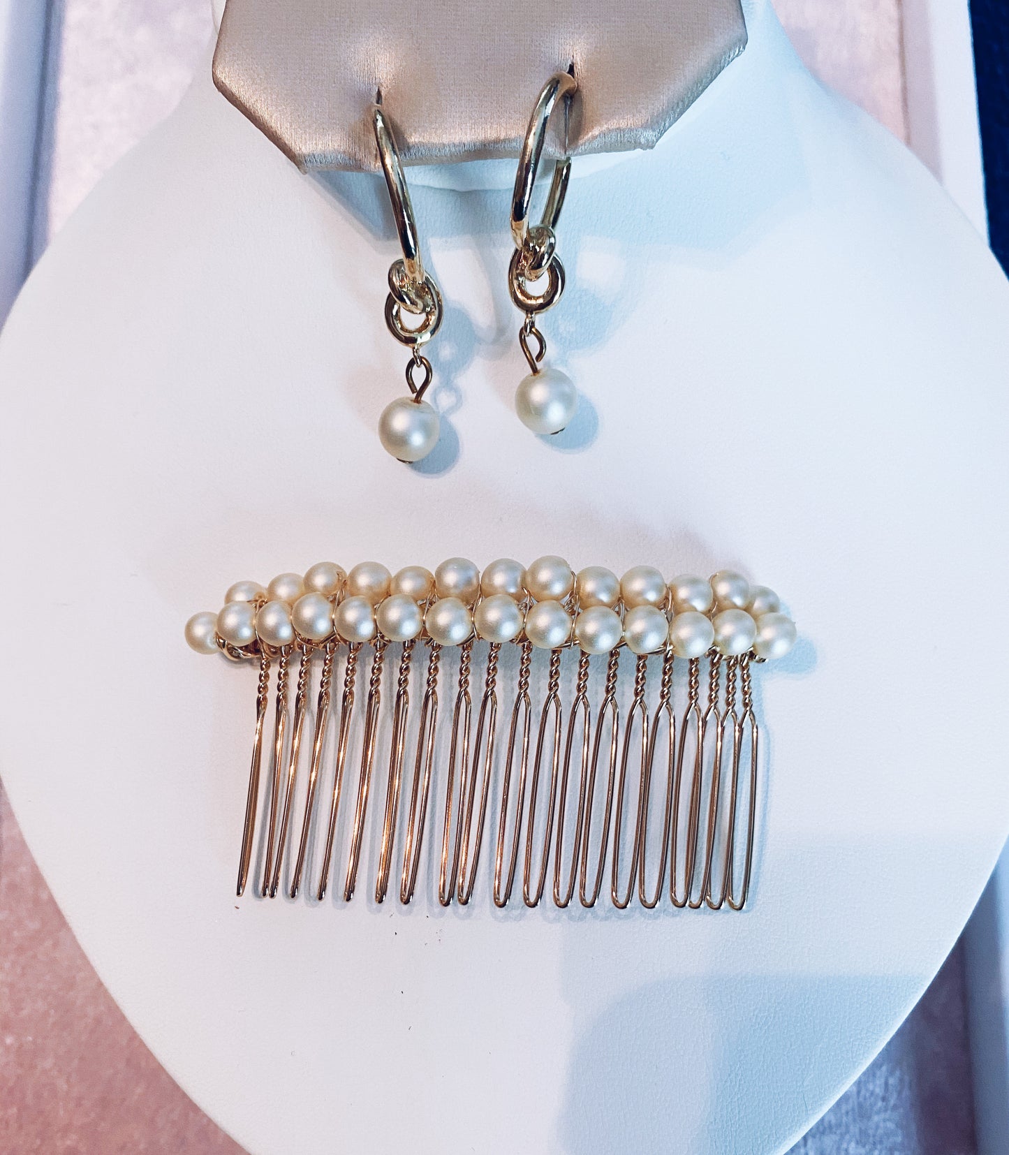 Ivory Pearl Comb