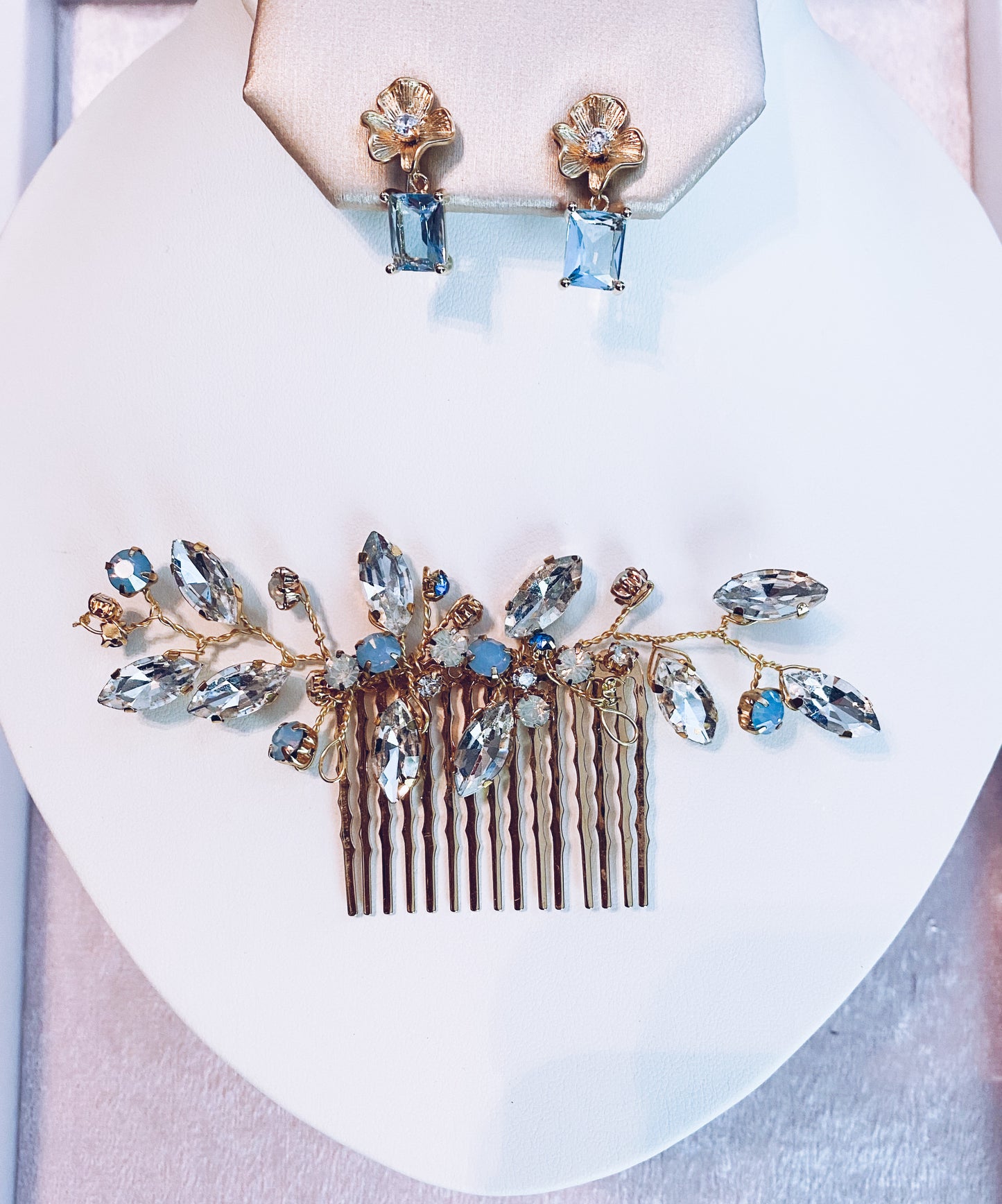 Gold Floral Blue Drops
